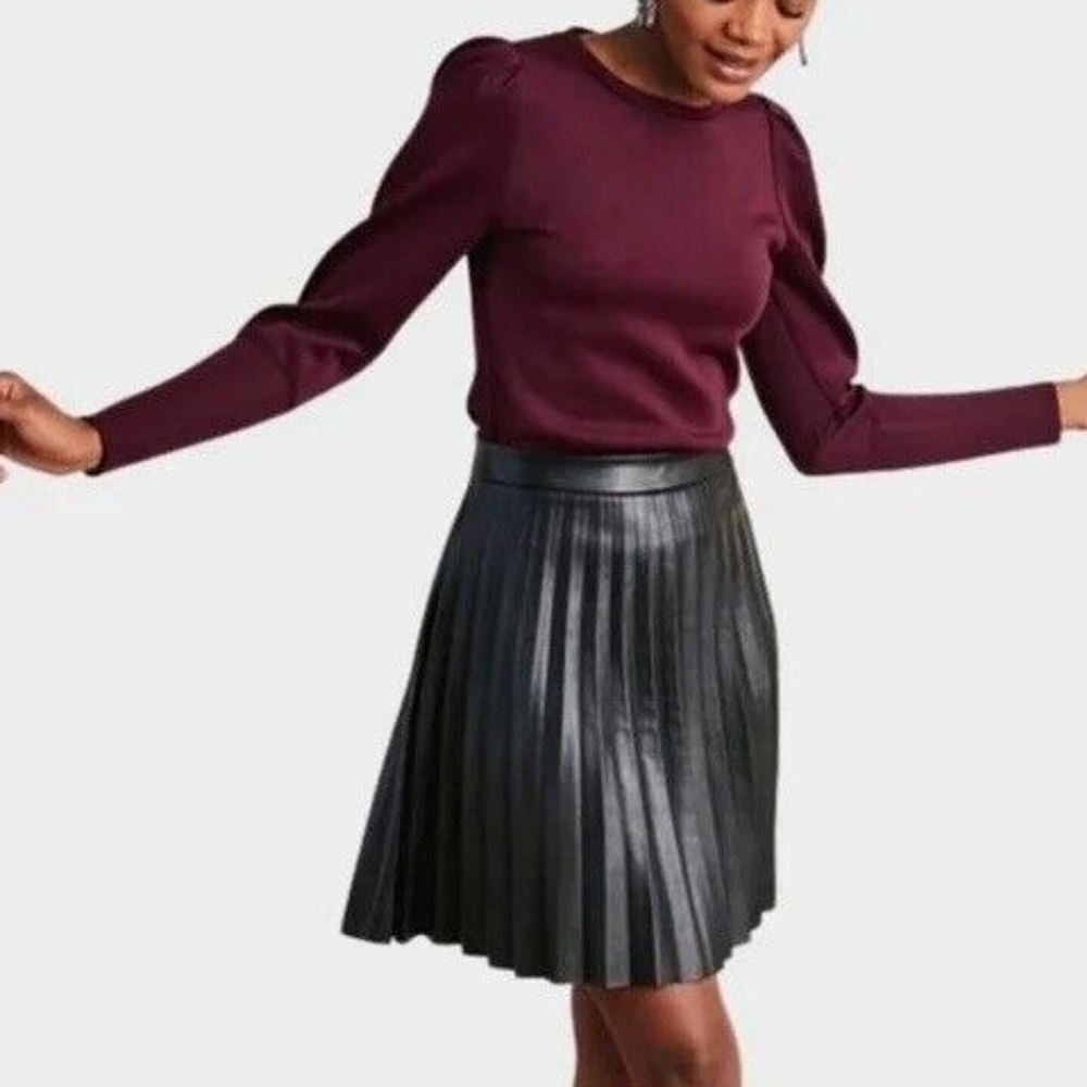 NWT Neoprene Puff Sleeve Sweater by Stella & Dot. Medium. Purple